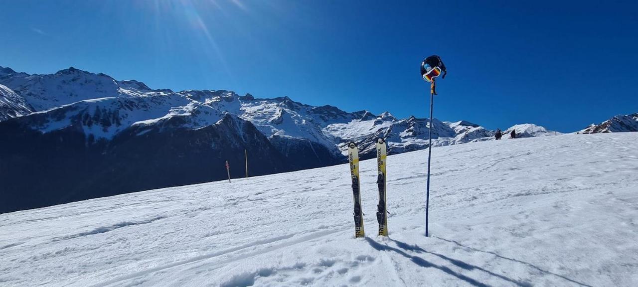 Appartement Tres Agreable Dans Belle Residence, Classe 3 Etoiles Par Le Comite Departementale Du Tourisme En Haute Garonne Bagnères-de-Luchon エクステリア 写真